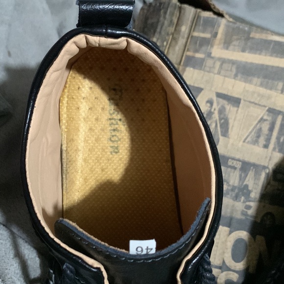 Fashion Boots - Picture 4 of 4